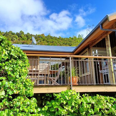 Riverstone Retreat Karamea Room photo